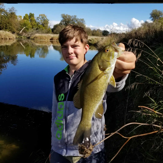 3" Curly Tail Grub – Pearl Sand - Salted